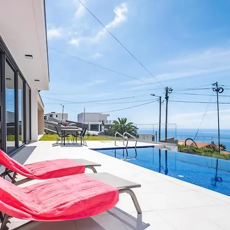 Plumeria Villa Arco da Calheta (Madeira)